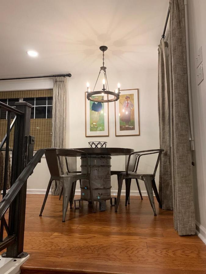 Five-star Historic Boyd Harvey Carriage House Holiday home Knoxville